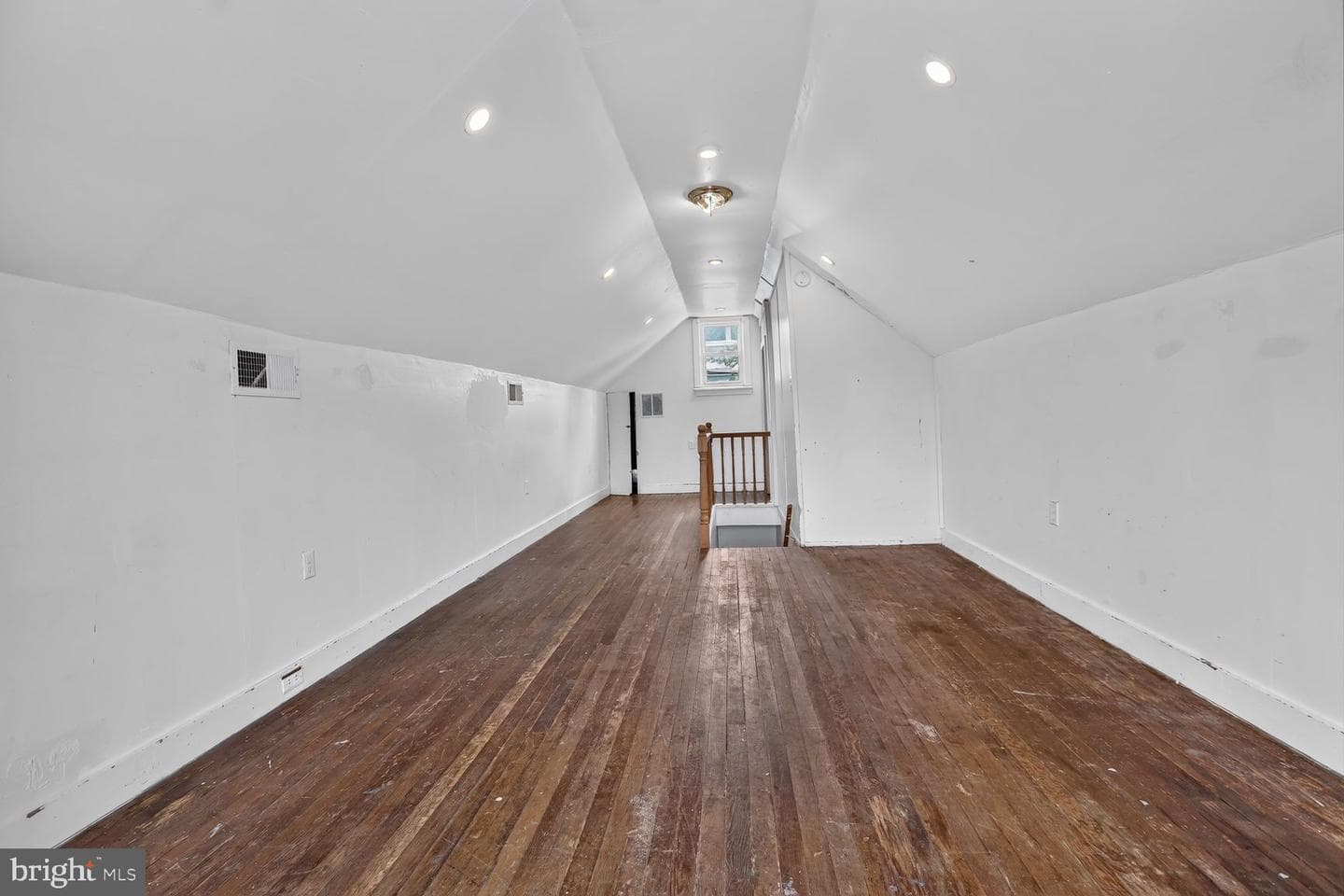 2600 Roselawn Avenue photo 14