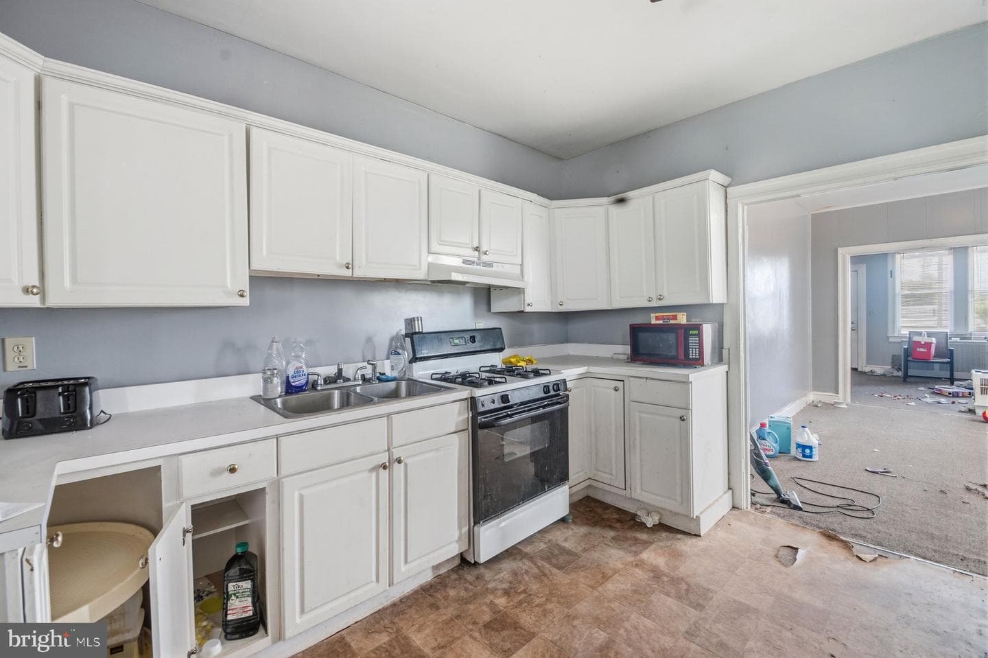 1016 N Luzerne Avenue photo 14