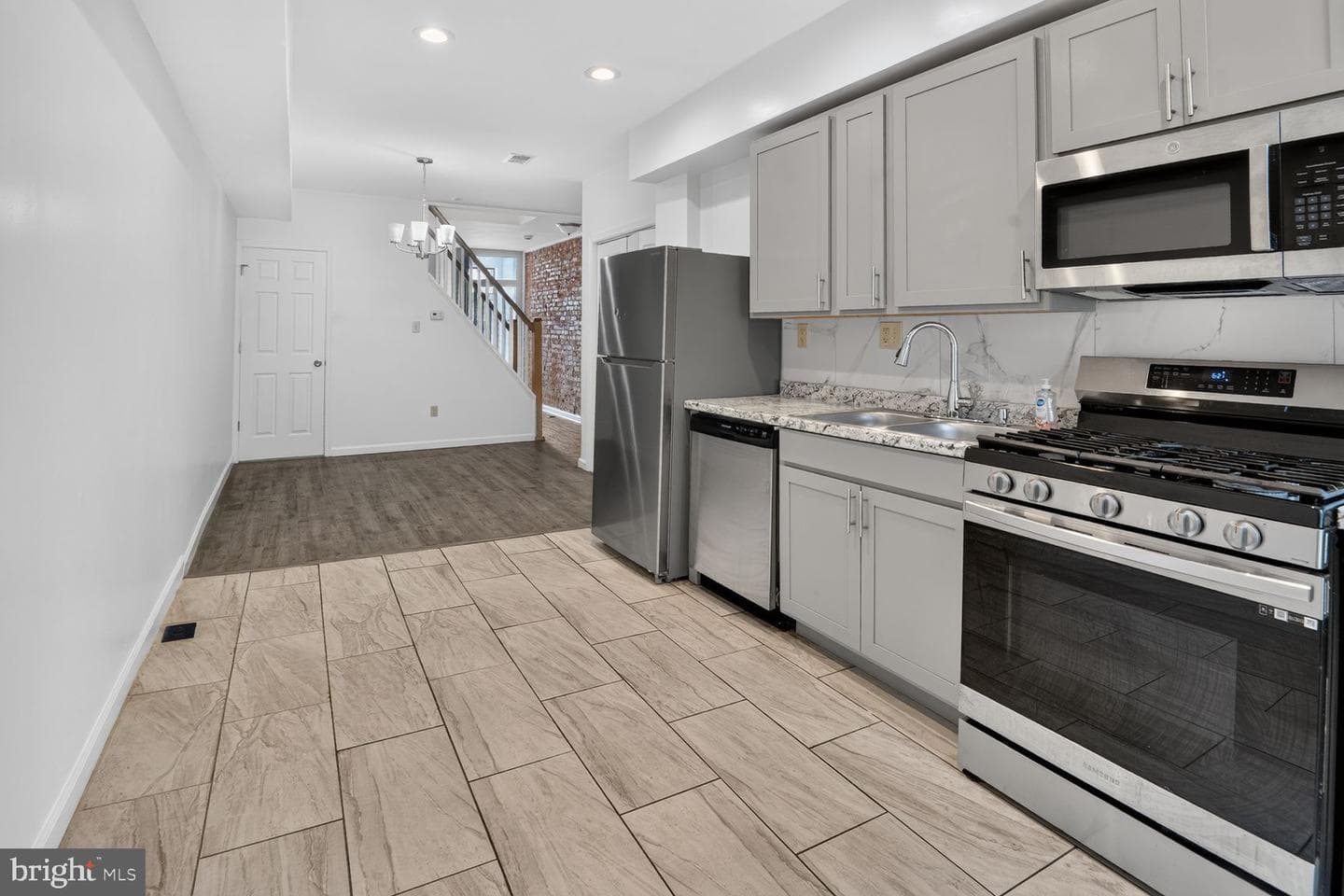 1905 Penrose Avenue photo 6