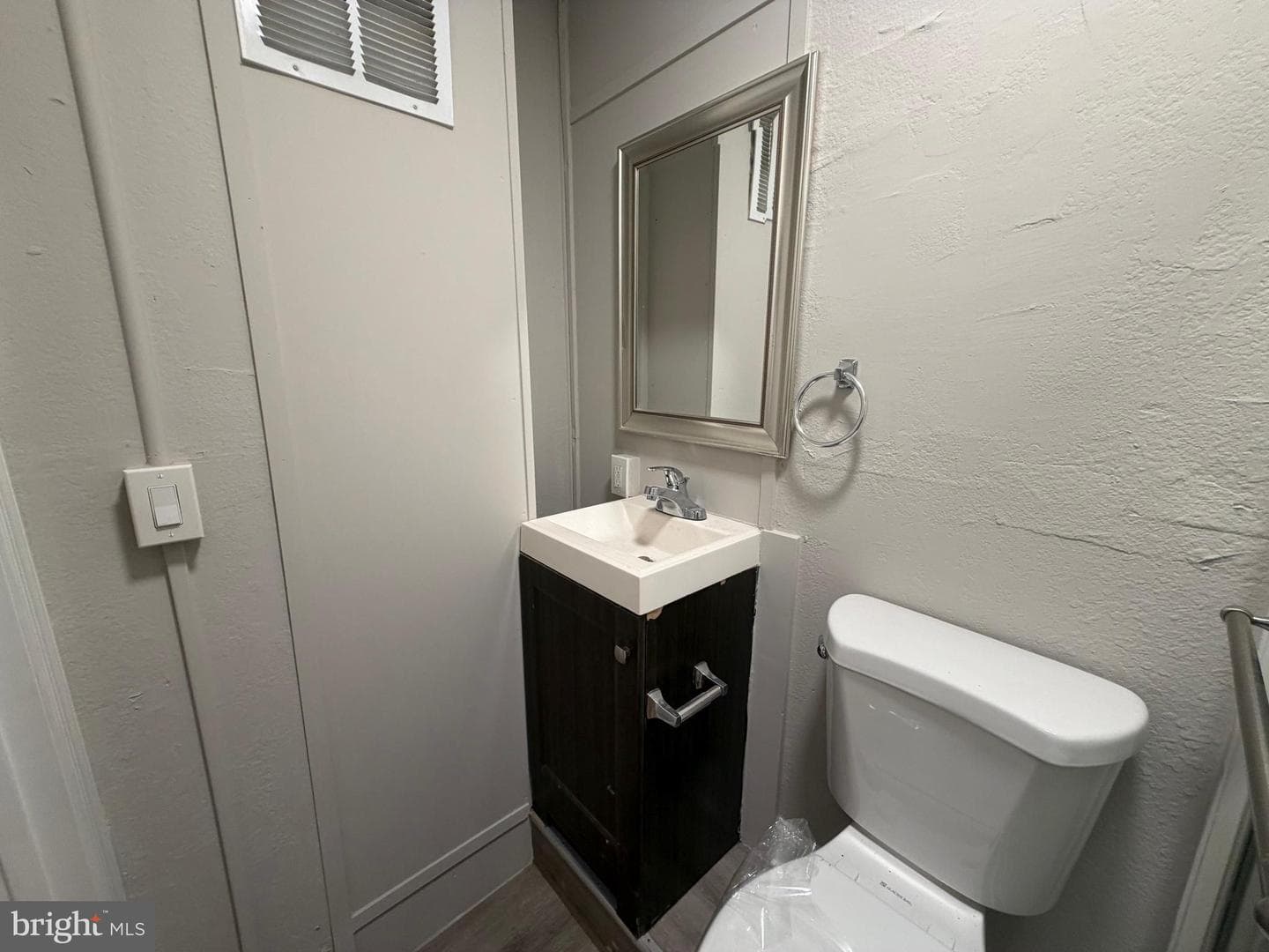 2026 N Pulaski Street photo 11