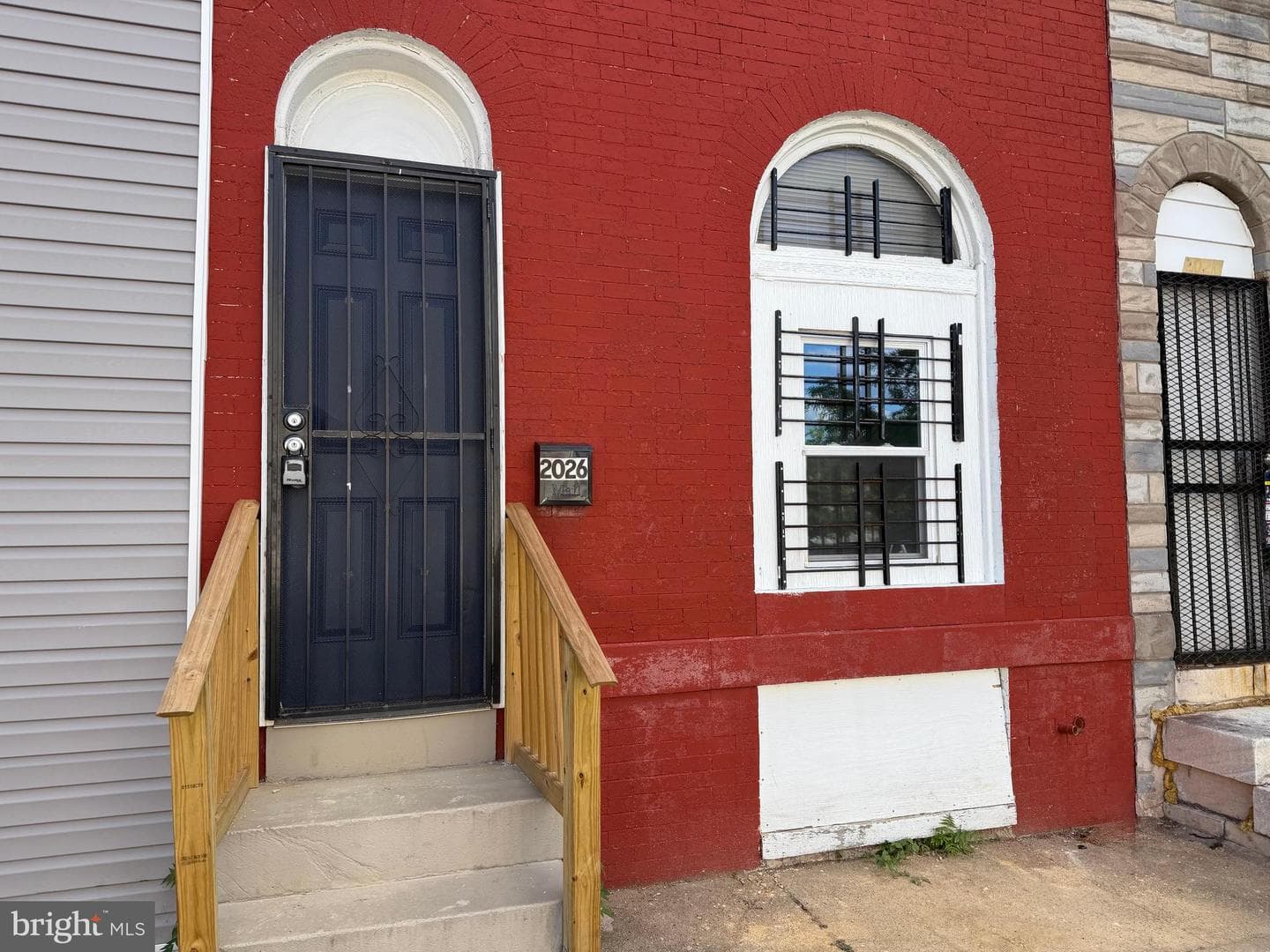 2026 N Pulaski Street photo 3