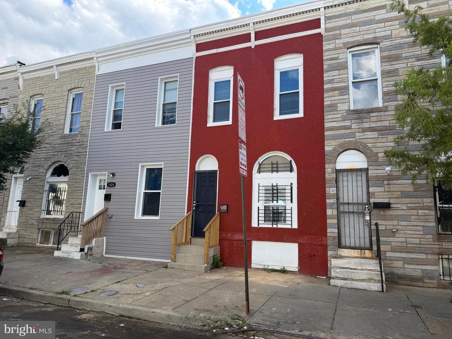 2026 N Pulaski Street photo 4