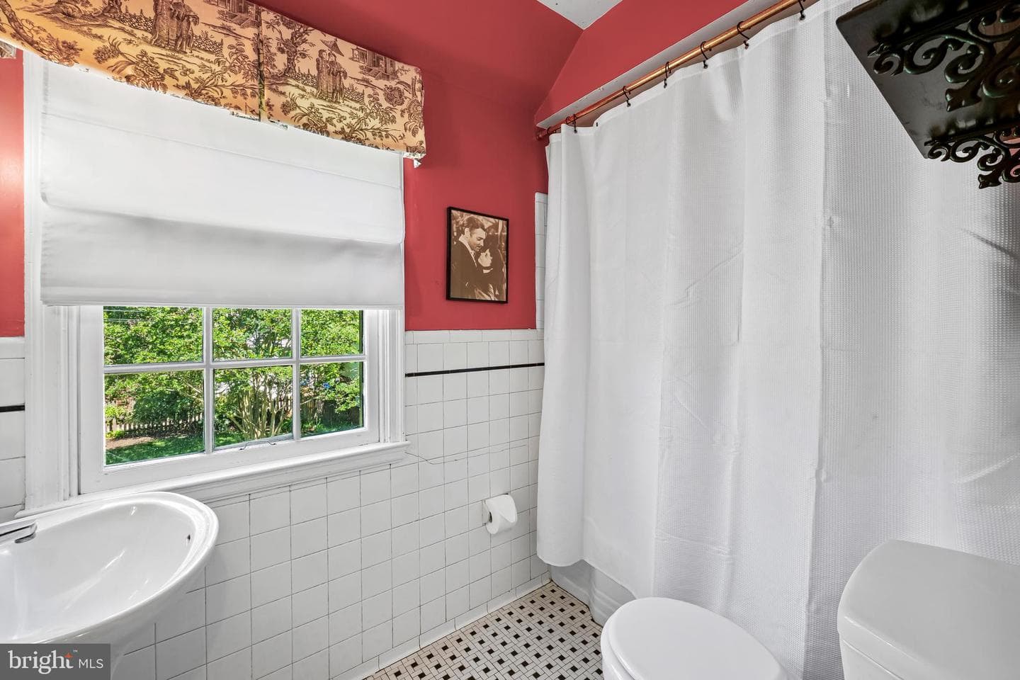 330 Broadmoor Road photo 24