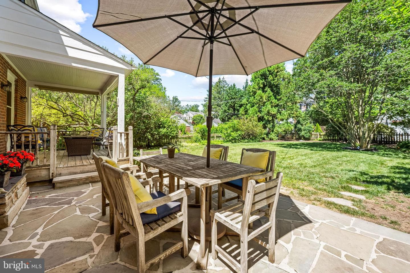 330 Broadmoor Road photo 39