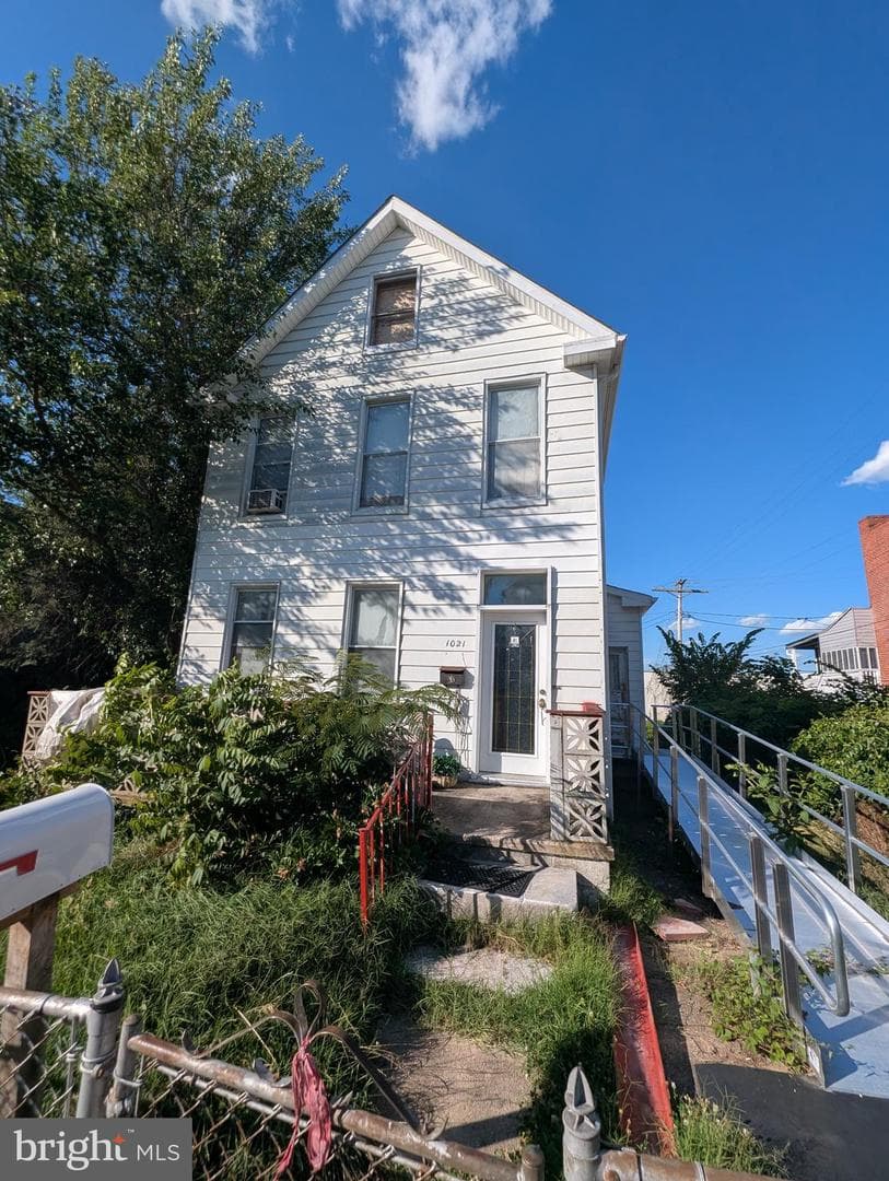 1021 Parksley Avenue photo 1