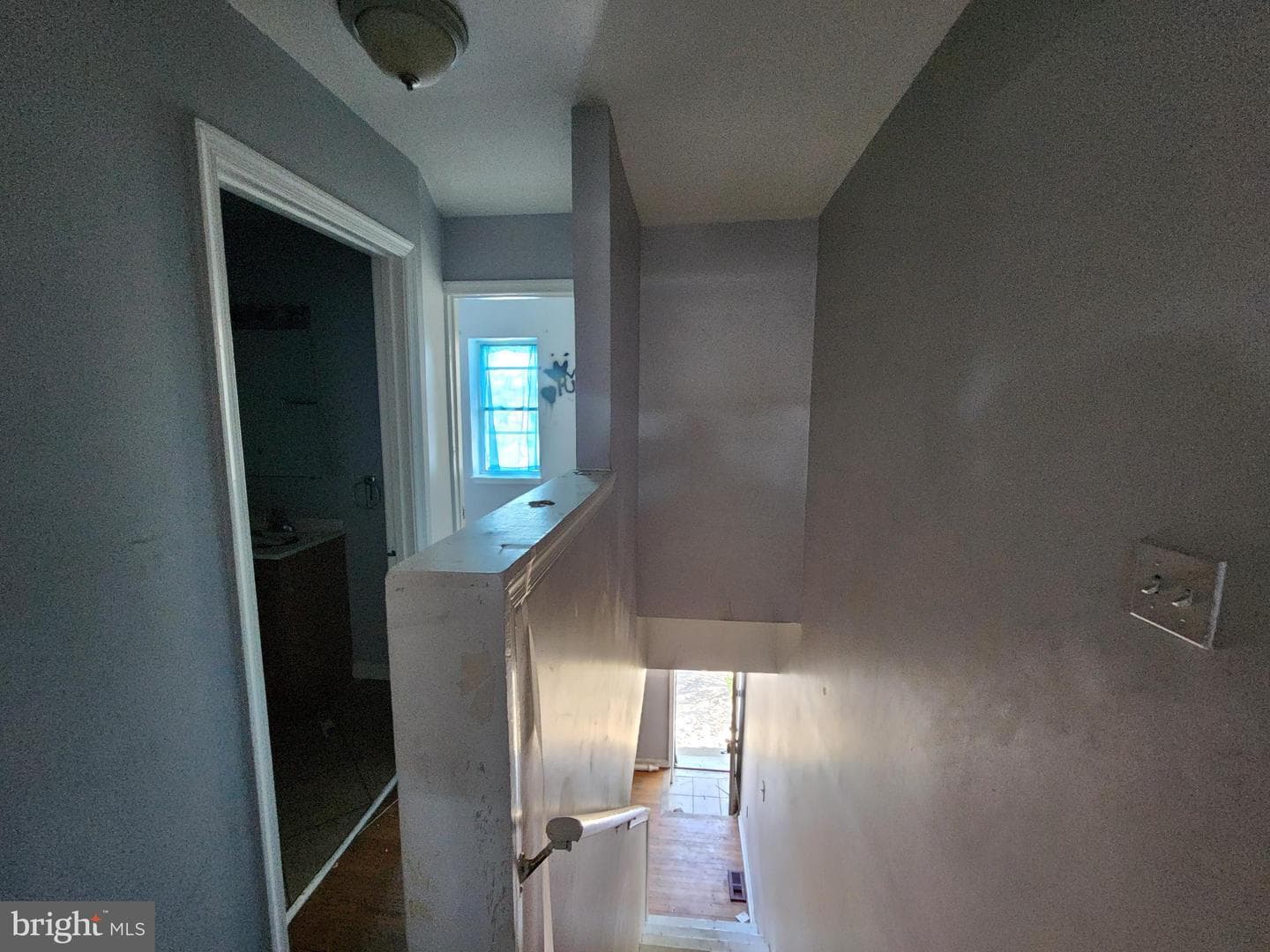 3525 E Fairmount Avenue photo 9