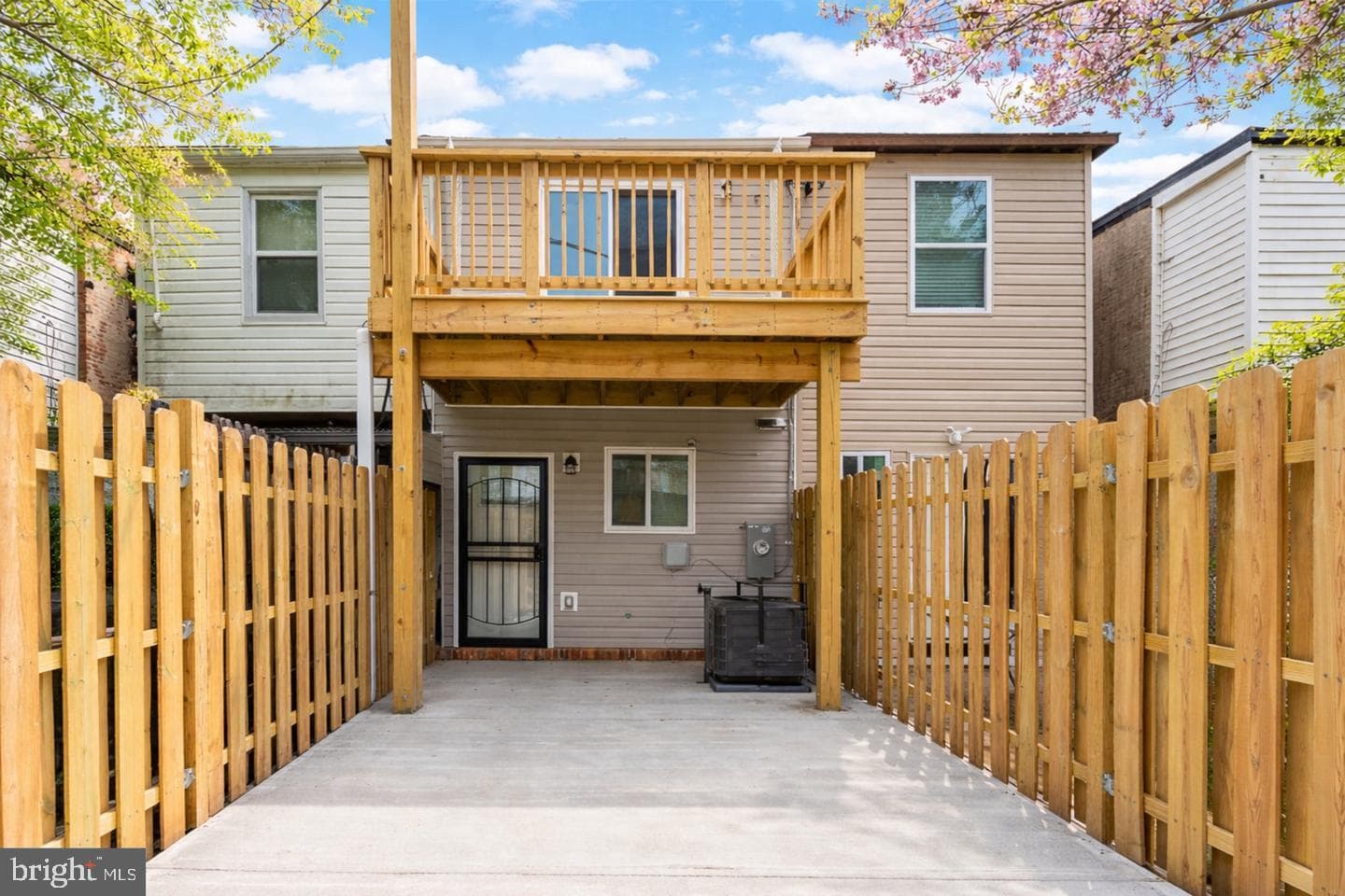 1610 E Federal Street photo 27
