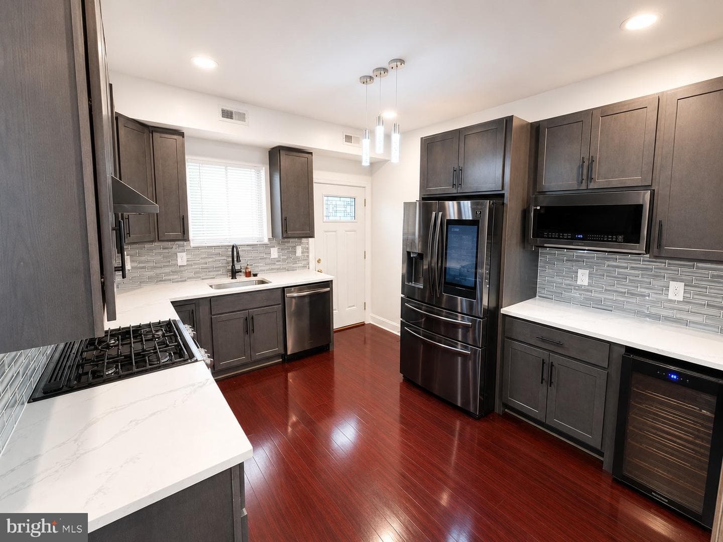 1610 E Federal Street photo 4