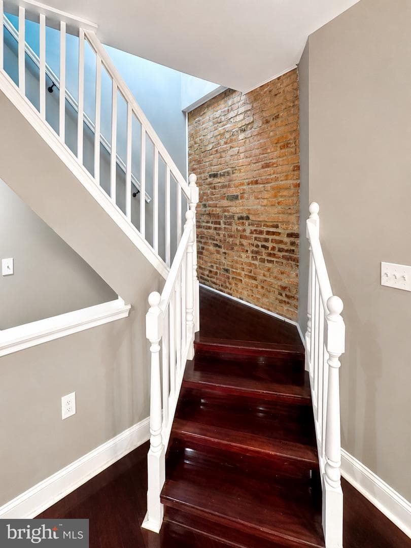 1610 E Federal Street photo 9