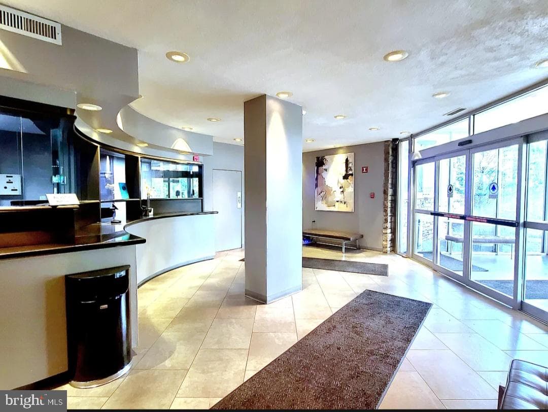 1 E University Parkway #1408, Baltimore