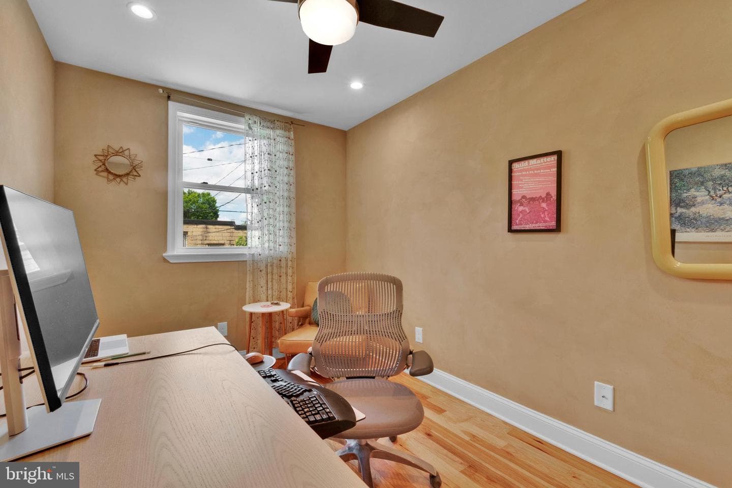 624 W 33rd Street photo 31