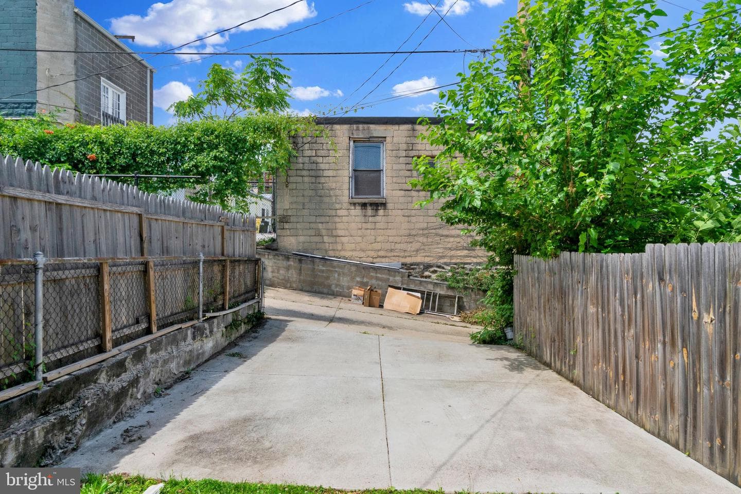 624 W 33rd Street photo 34