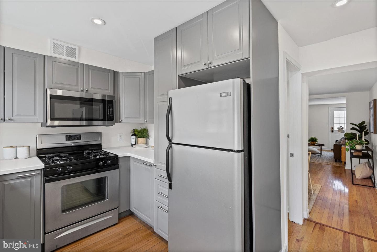1504 William Street photo 13