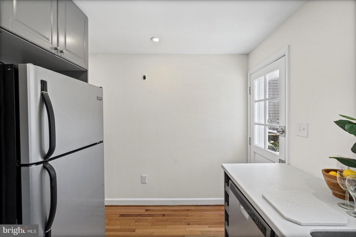 1504 William Street photo 15