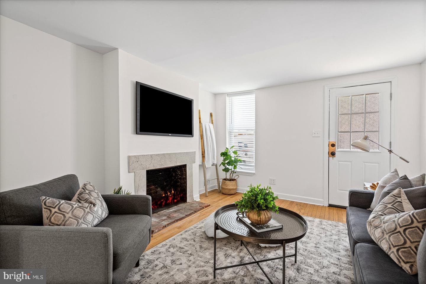 1504 William Street photo 9