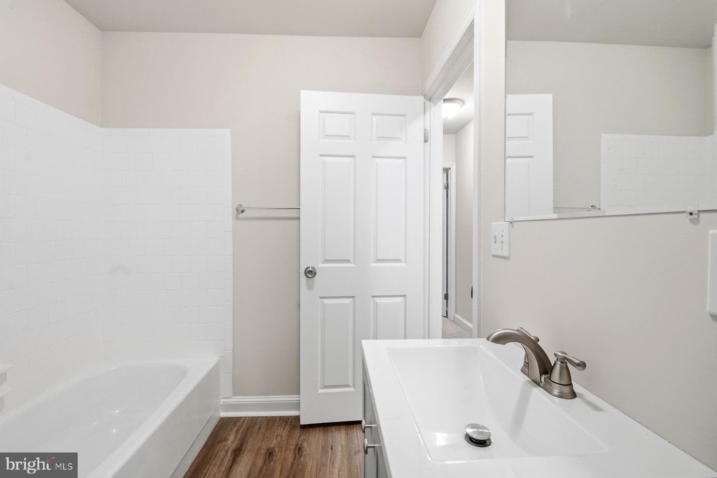 523 N Patterson Park Avenue photo 12
