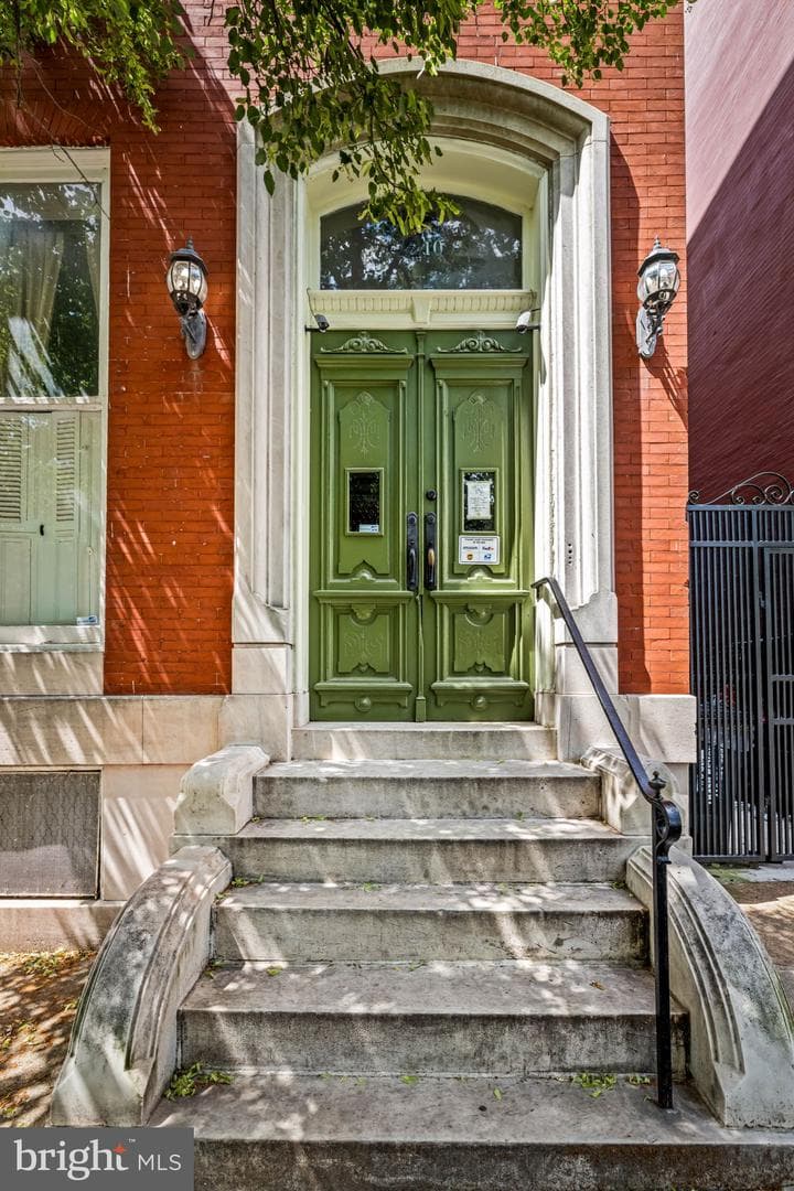 1210 Eutaw Place photo 6
