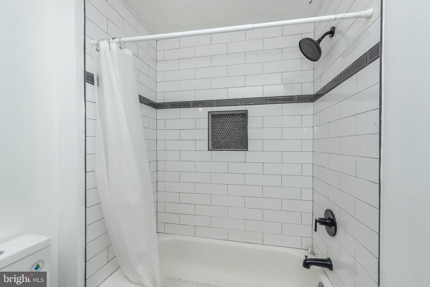 2520 E Eager Street photo 14