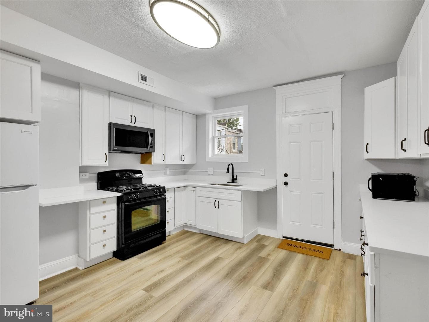 3009 Mcelderry Street photo 12