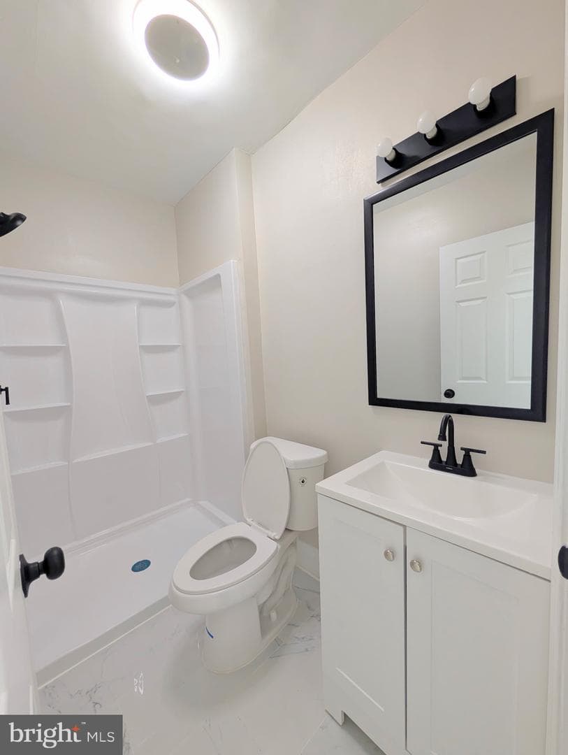 3335 Dudley Avenue photo 8