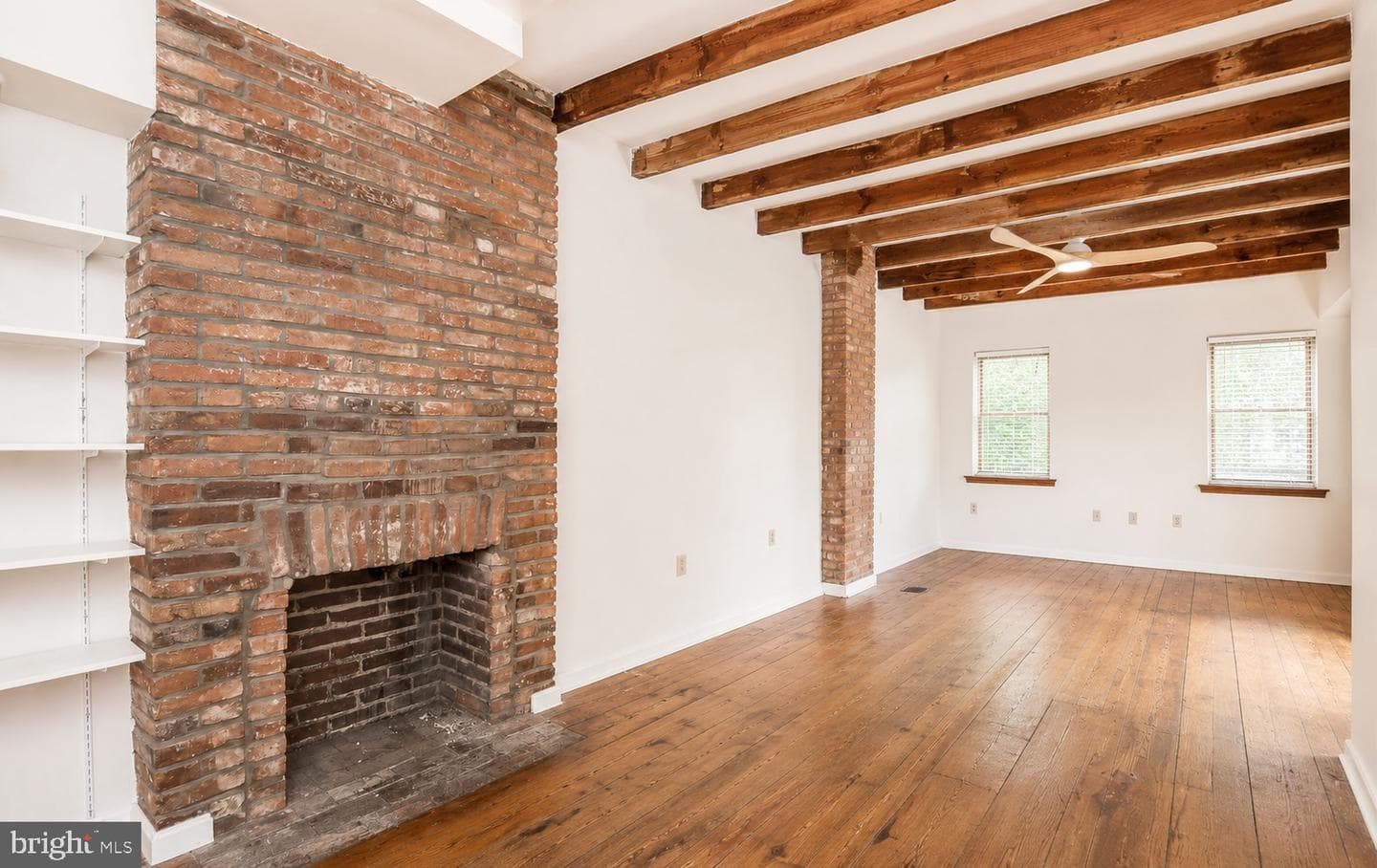 115 E West Street photo 13