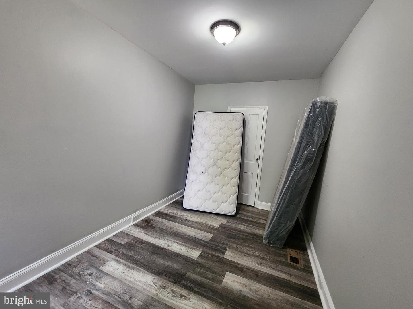 1813 Aiken Street photo 16