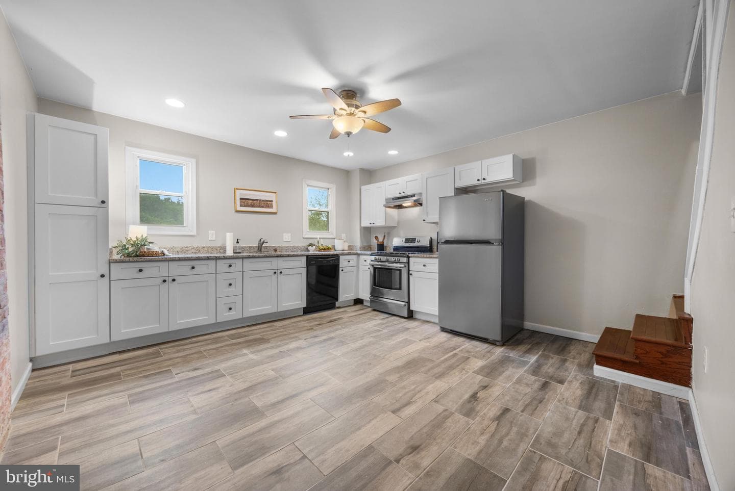 3544 Ash Street photo 6