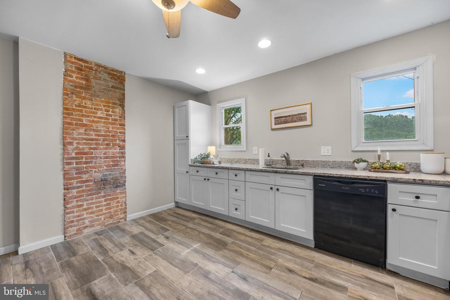 3544 Ash Street photo 9