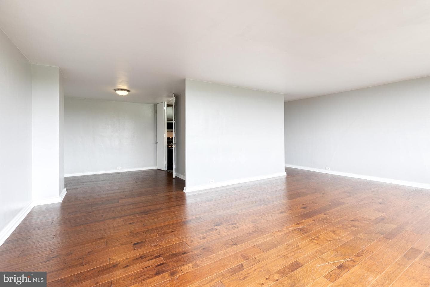 4000 N Charles Street #704 photo 11