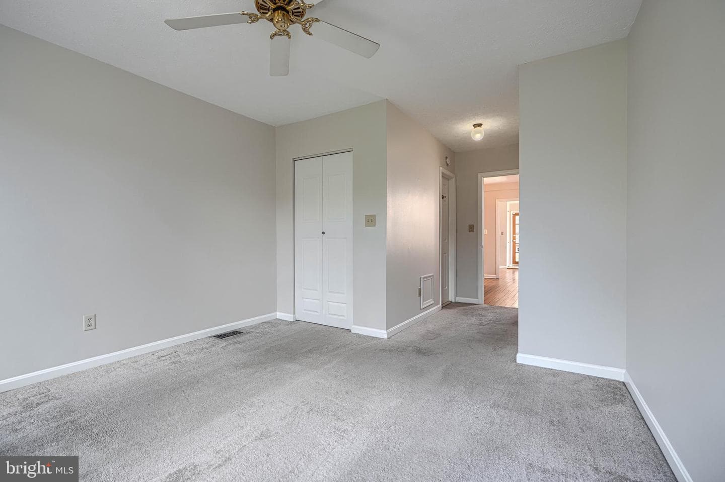 12 Poultney Street photo 18