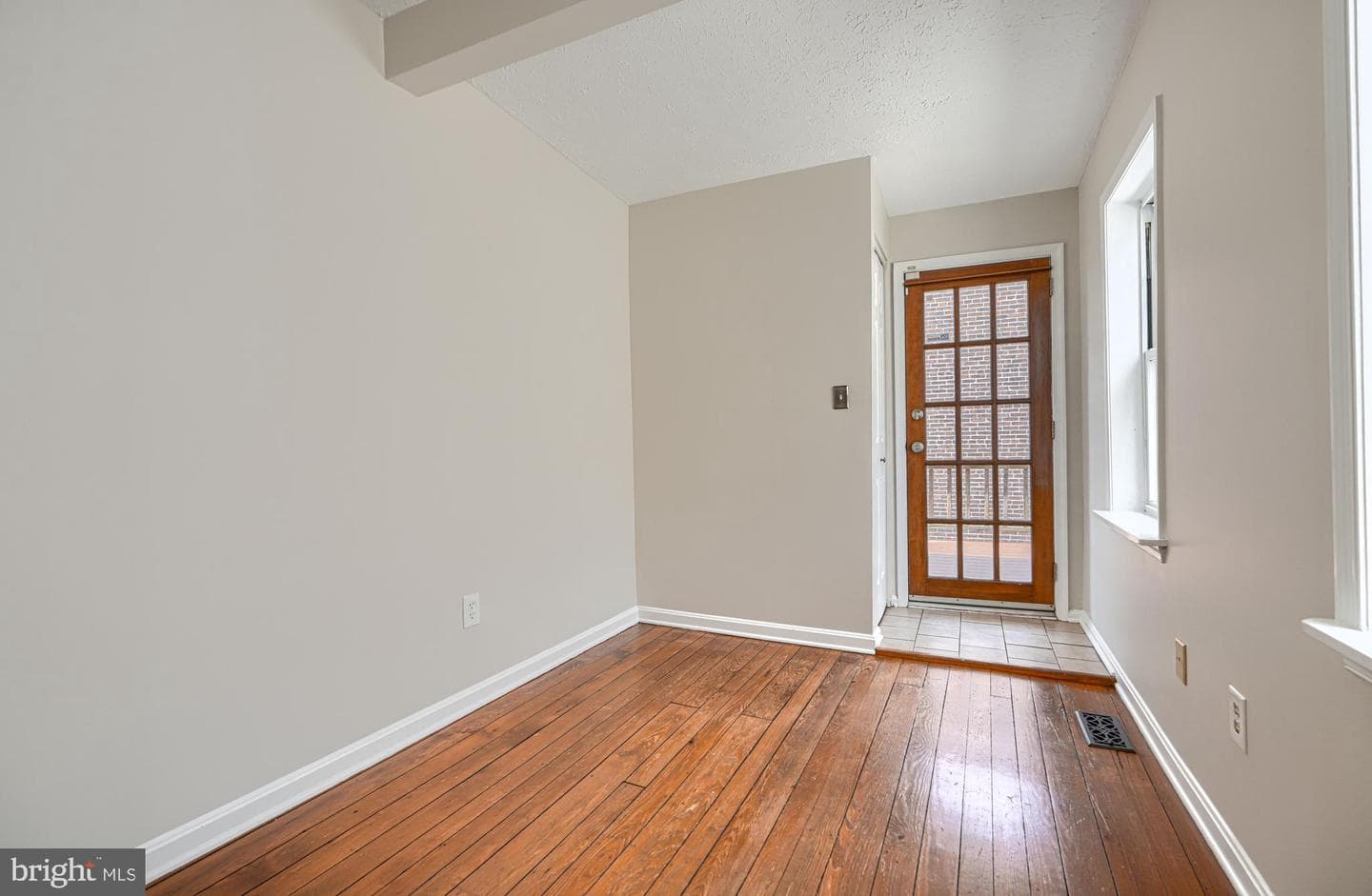 12 Poultney Street photo 25