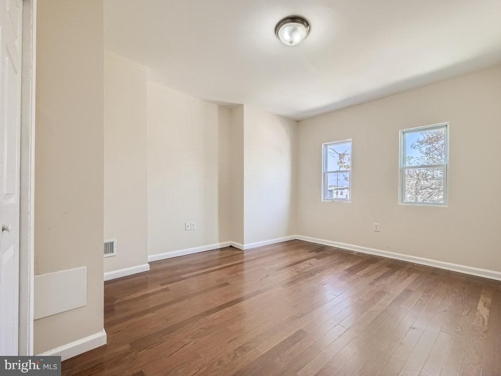 2316 E Madison Street photo 10
