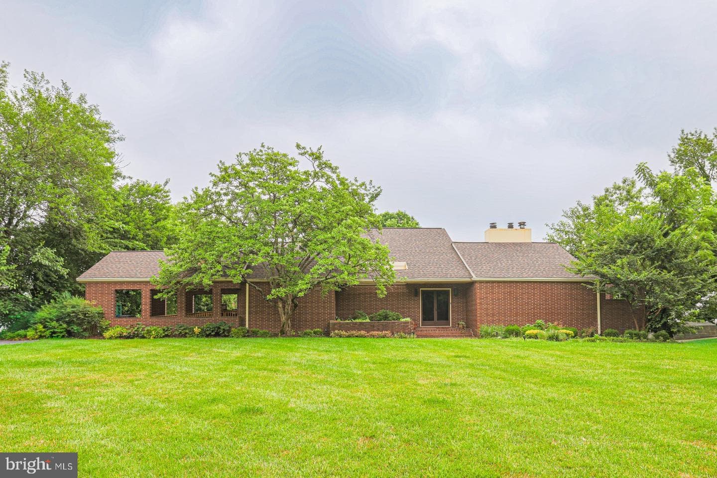 3409 Labyrinth Road photo 1