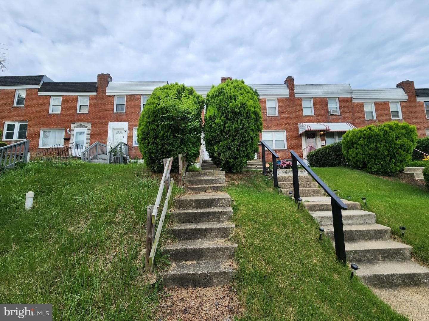 4119 Balfern Avenue photo 2