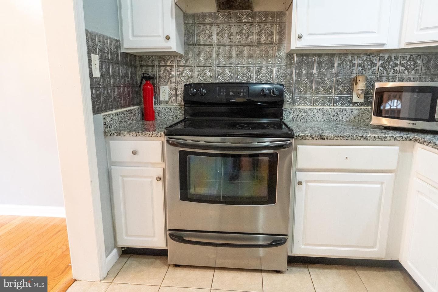 3731 Greenmount Avenue photo 7