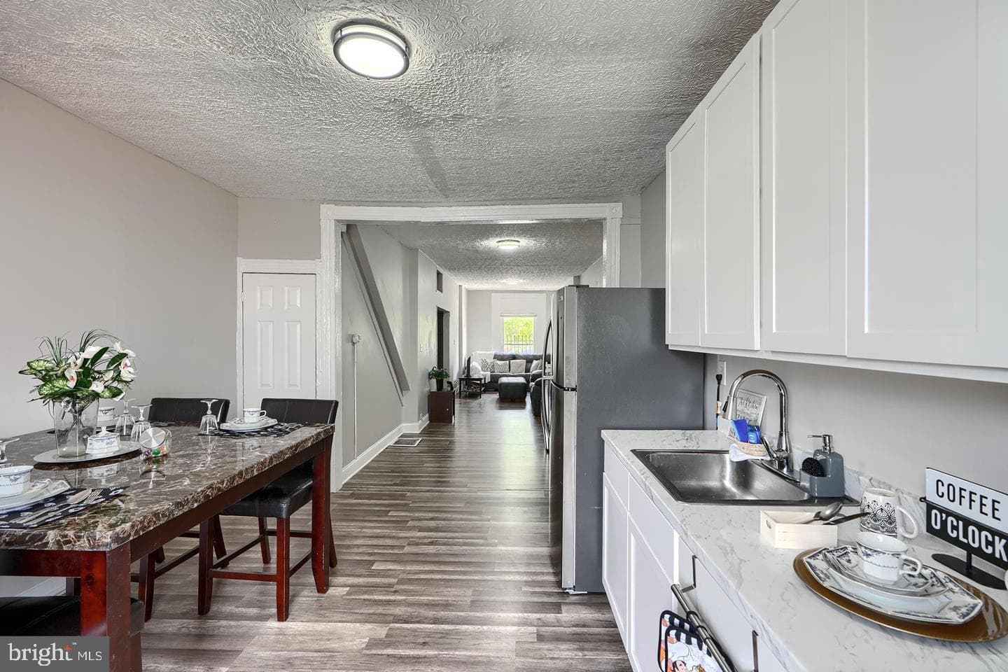826 N Kenwood Avenue photo 9
