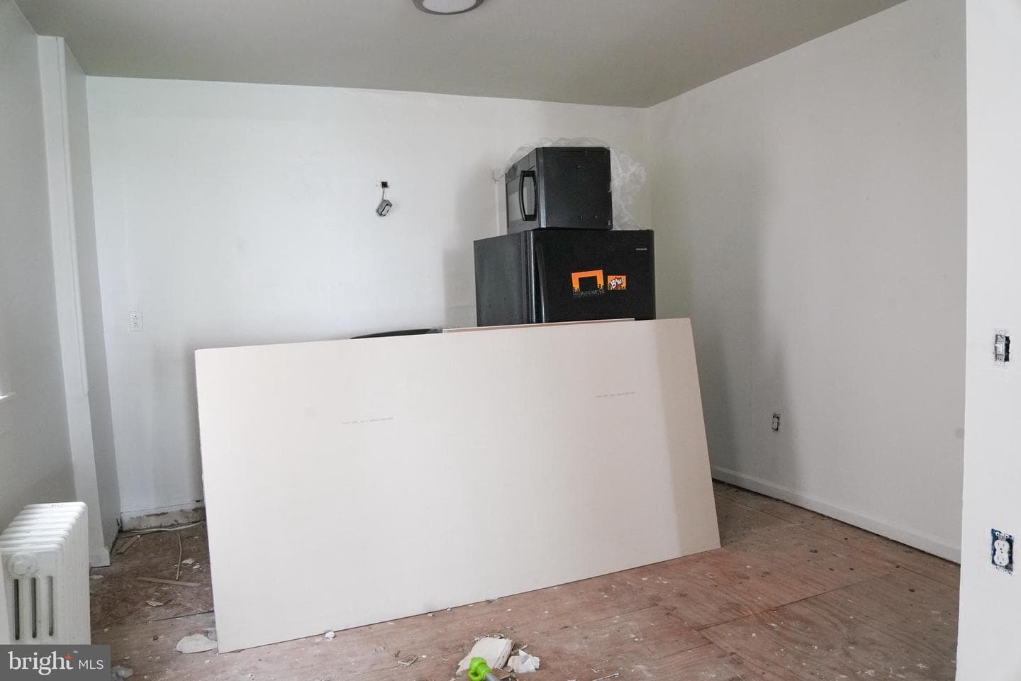 3033 Belmont Avenue photo 5