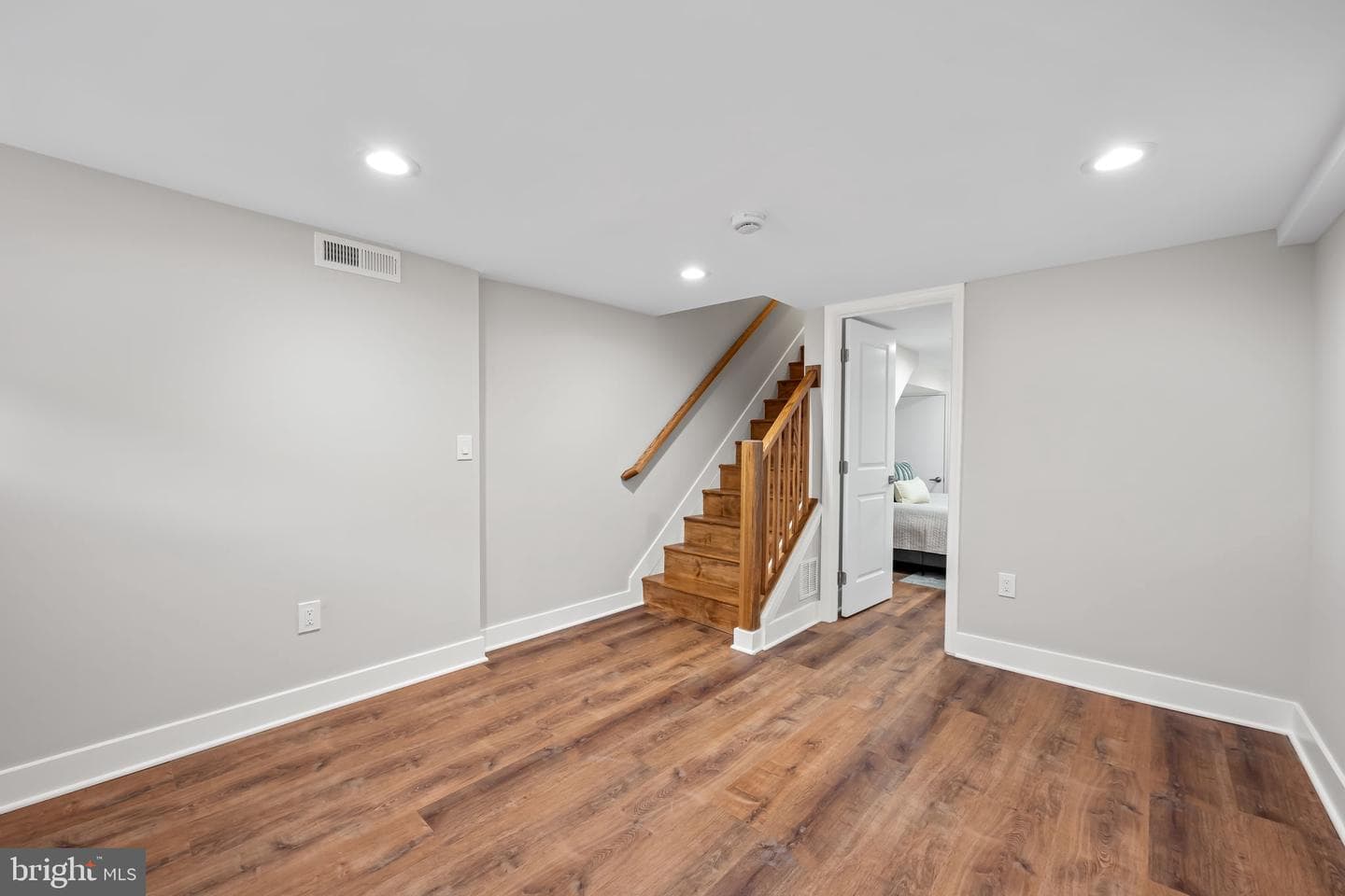 410 E Fort Avenue photo 17