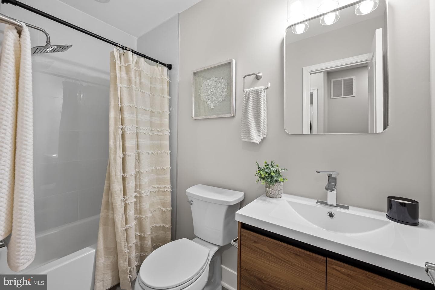 410 E Fort Avenue photo 24
