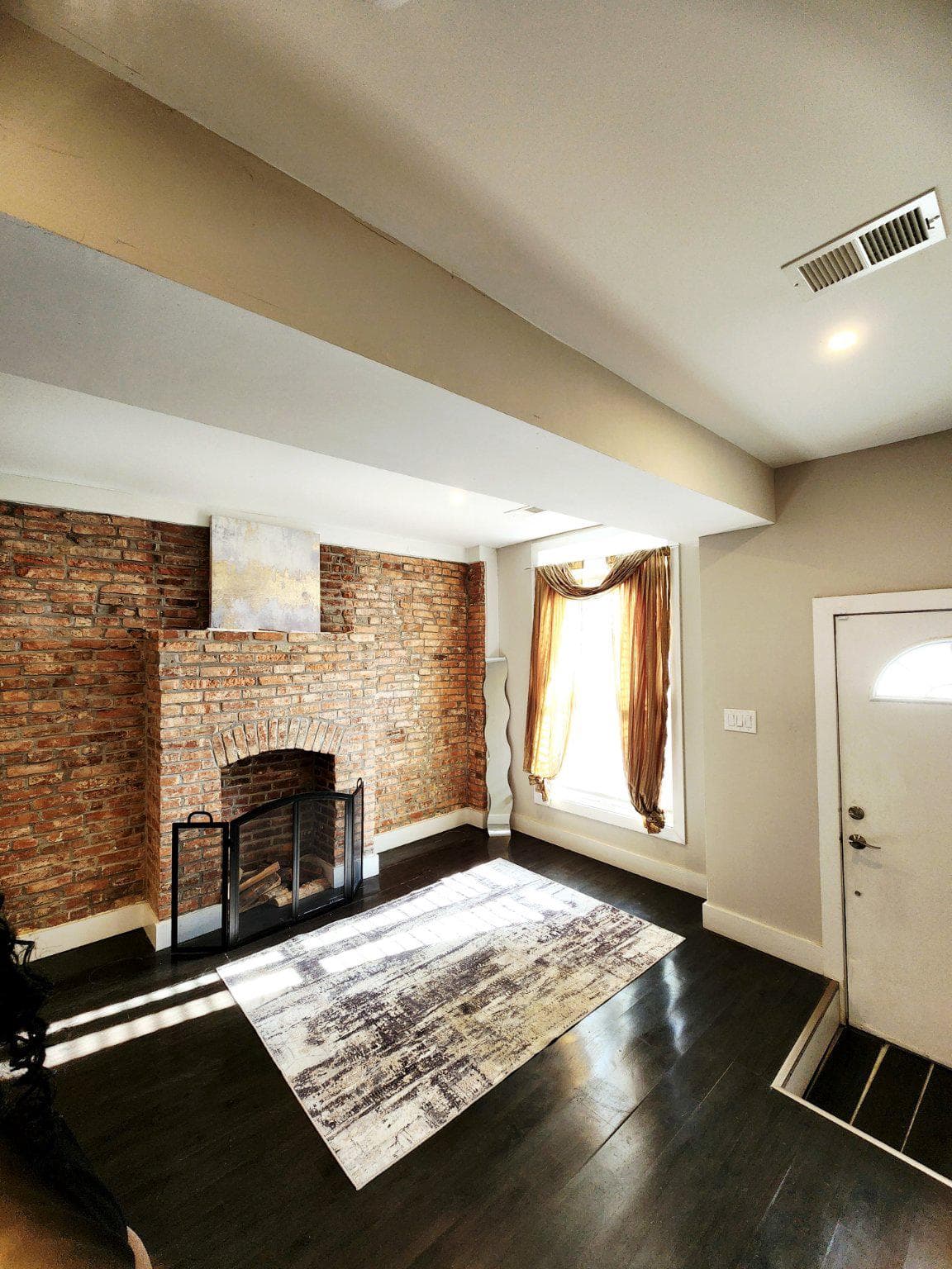 1825 N Milton Avenue, Baltimore