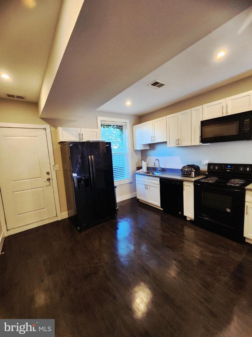 1825 N Milton Avenue photo 9