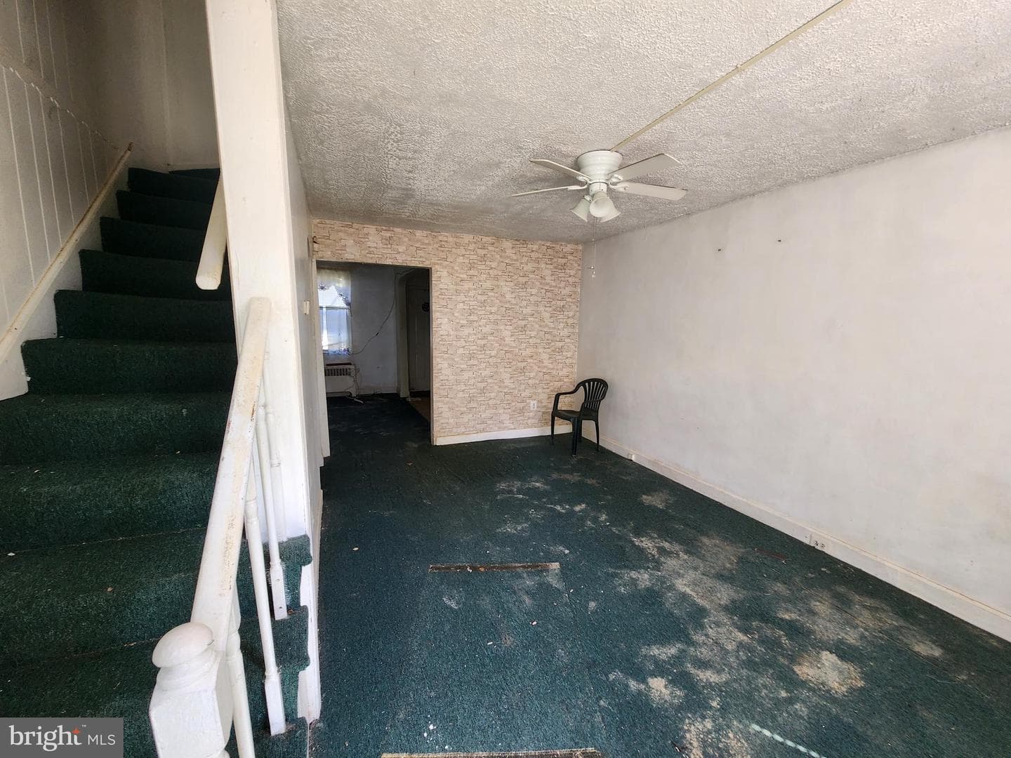 933 N Franklintown Road photo 4