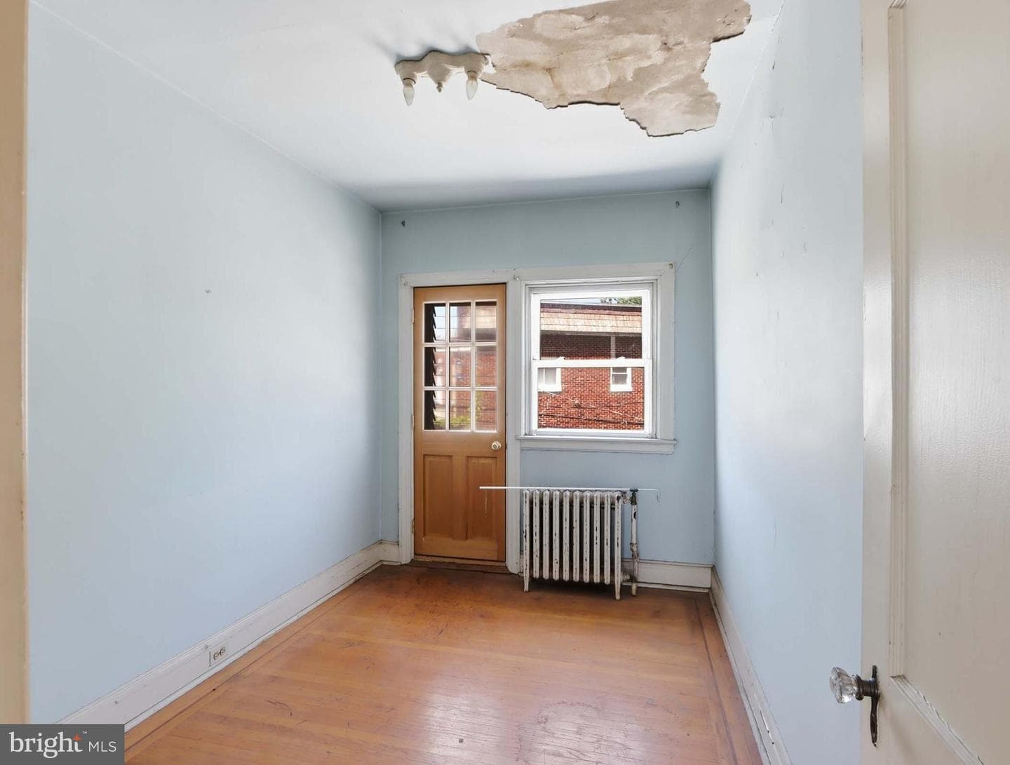 916 E 36th Street photo 22
