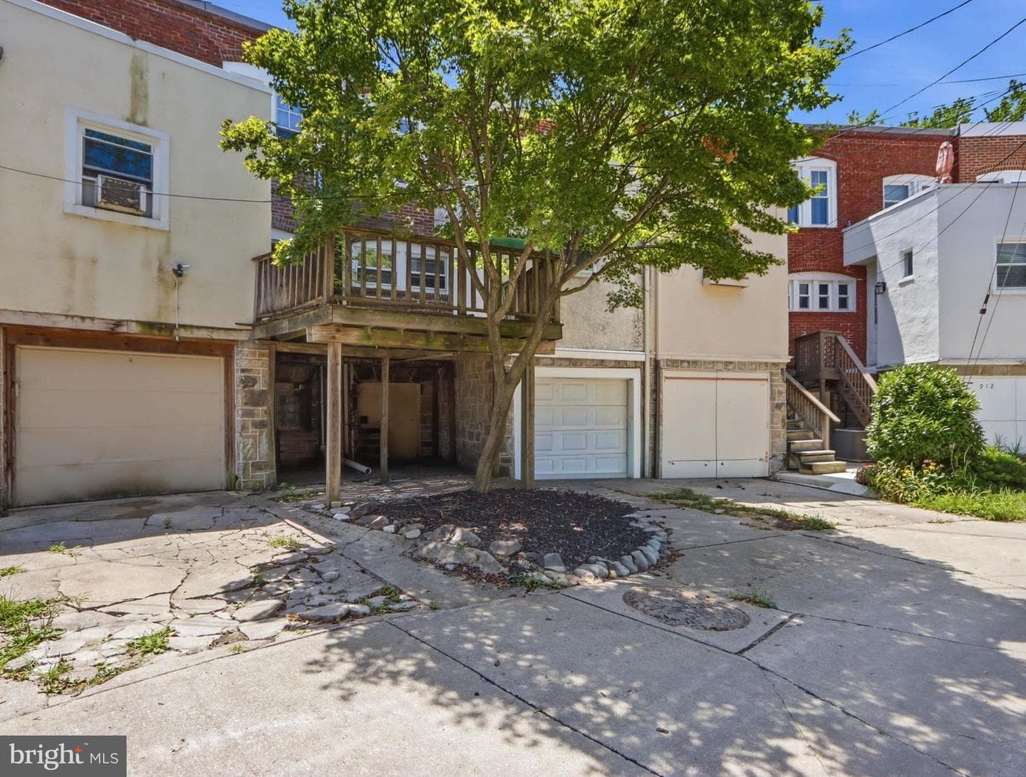 916 E 36th Street photo 30