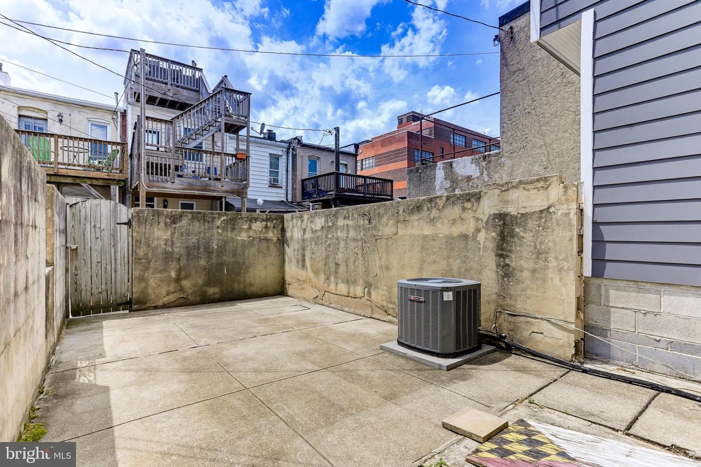 204 S East Avenue photo 28