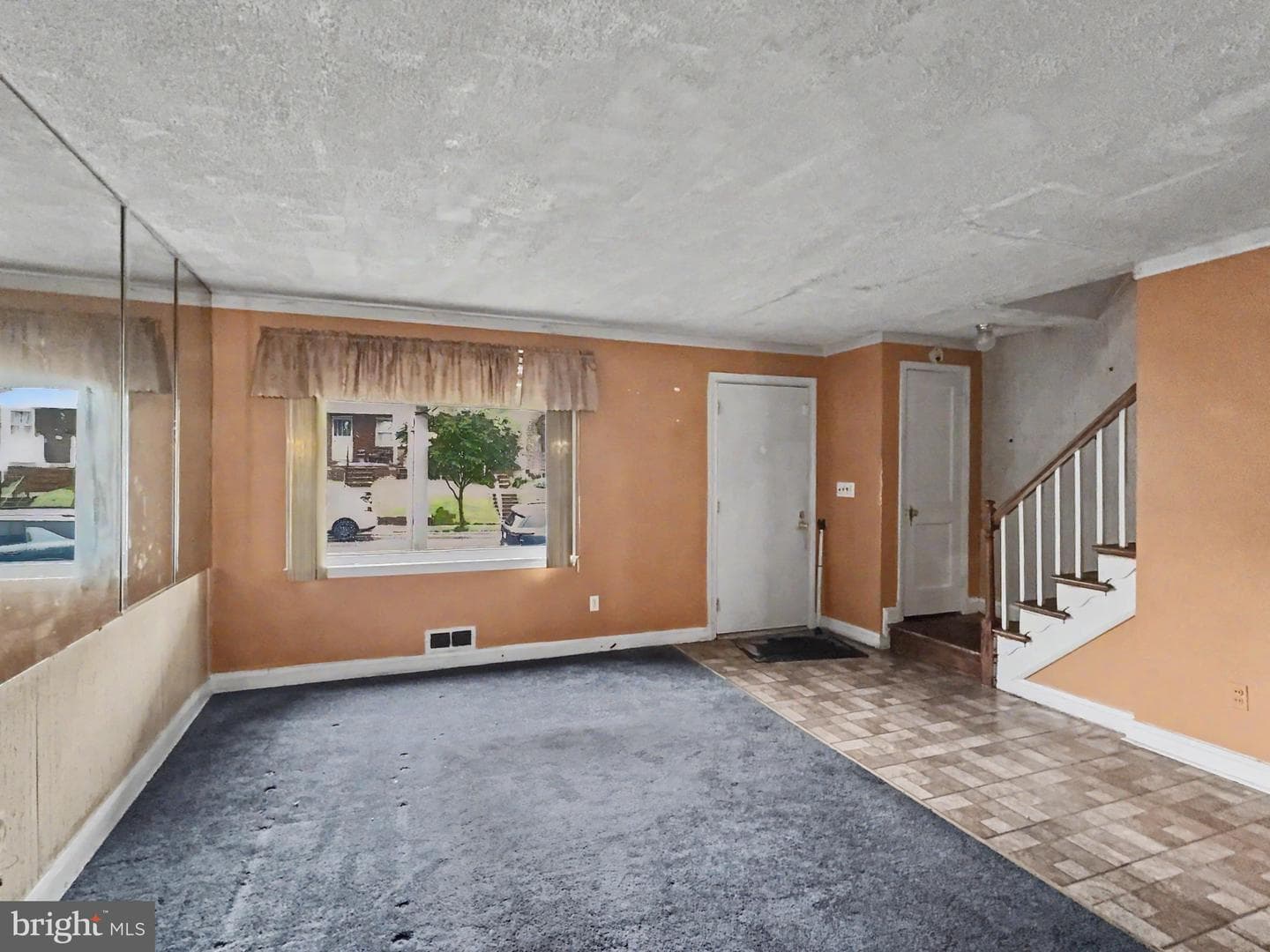 225 N Edgewood Street photo 31