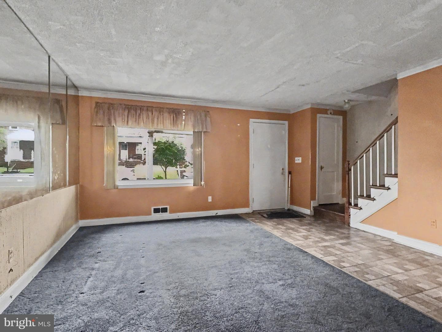 225 N Edgewood Street photo 32