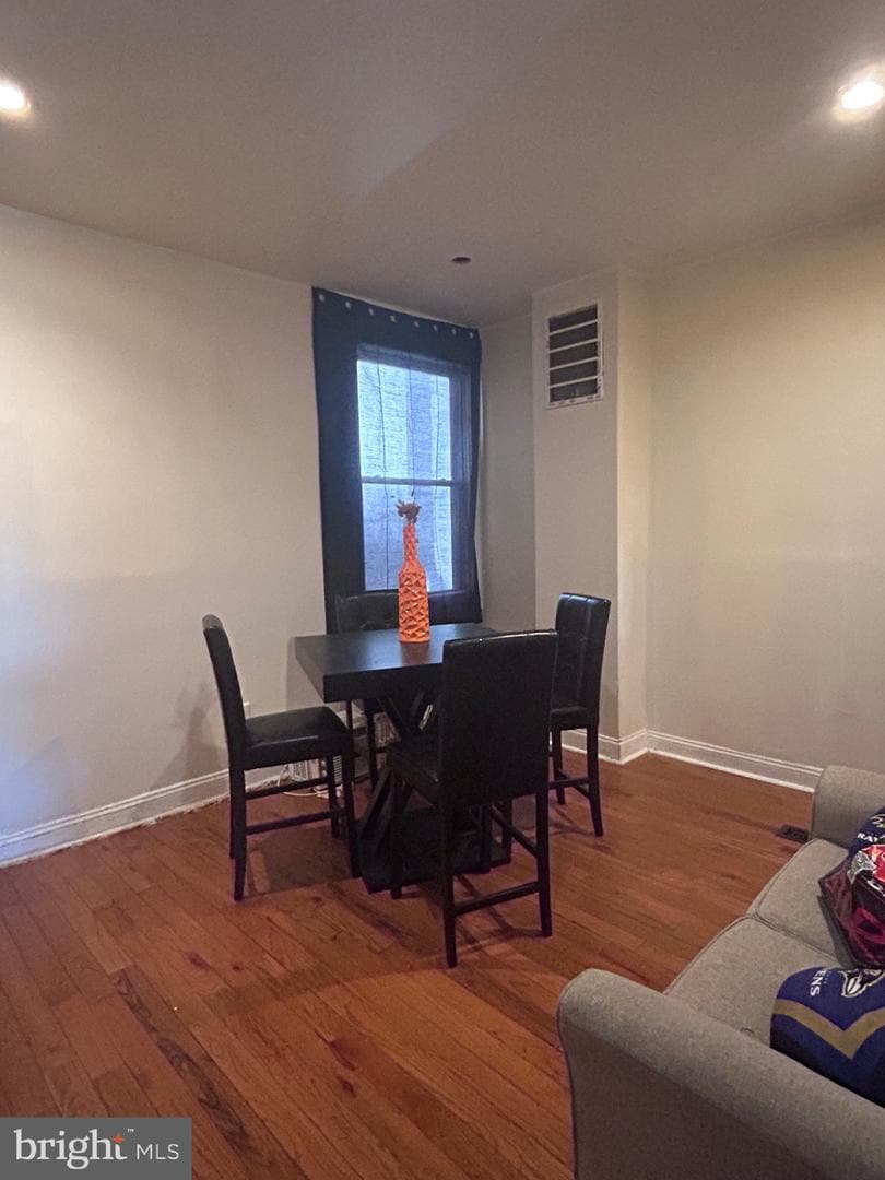 1825 W Mulberry Street photo 5