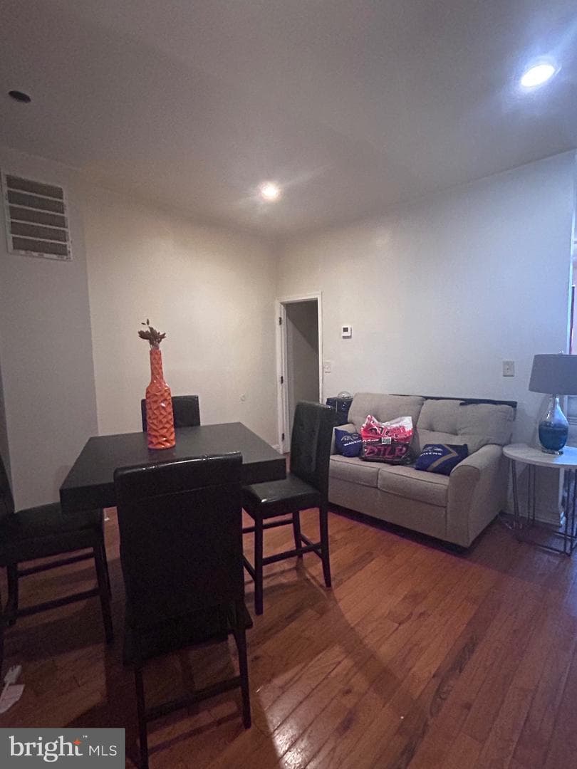1825 W Mulberry Street photo 6