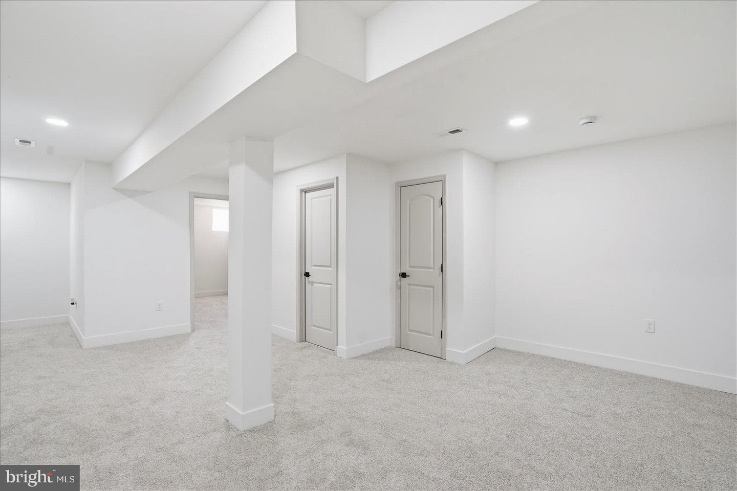 3818 Woodhaven Avenue photo 18